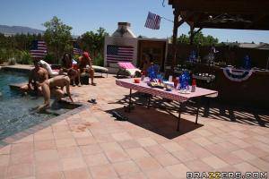 Original 900 px/ 600 px