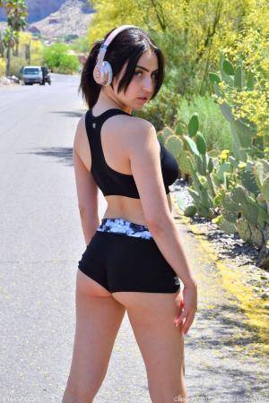 Original 852 px/ 1280 px