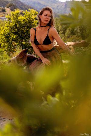 Nicole Aniston - A Breath Of Fresh Air