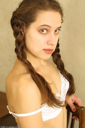 Original 682 px/ 1024 px