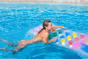 Original 1442 px/ 961 px