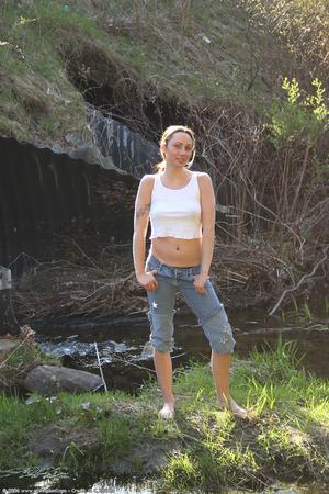 Original 682 px/ 1024 px