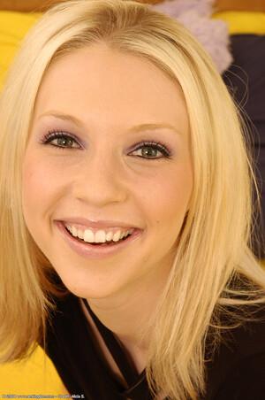 Original 680 px/ 1024 px