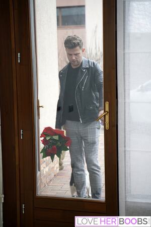 Original 3201 px/ 4800 px