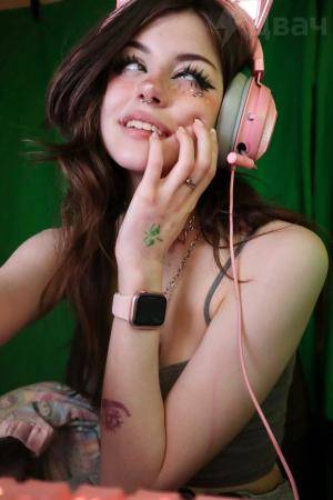 Original 853 px/ 1280 px