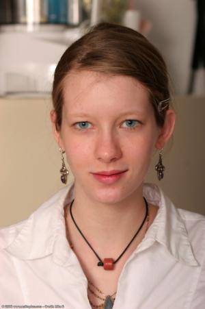 Original 681 px/ 1024 px