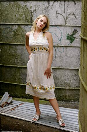 Original 1021 px/ 1536 px