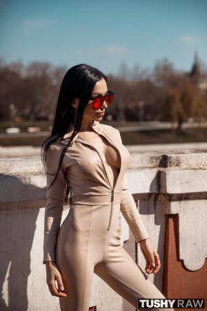 Original 2000 px/ 3000 px