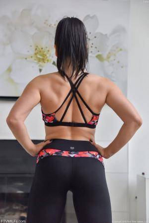 Original 852 px/ 1280 px