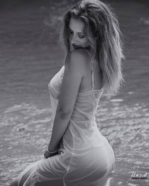 Original 921 px/ 1152 px