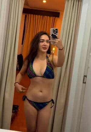 Original 557 px/ 814 px