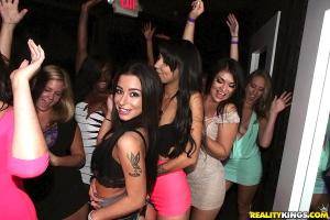 Original 900 px/ 600 px