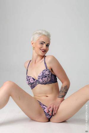 Original 854 px/ 1280 px