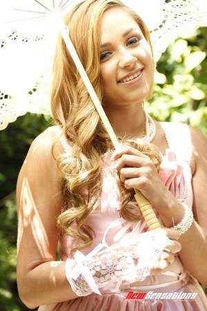 Original 683 px/ 1024 px