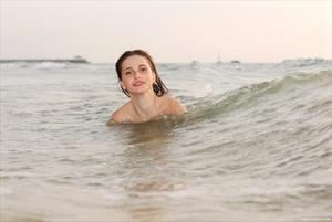 Original 3000 px/ 2009 px