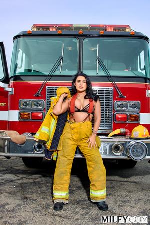 Eva Angelina - Yes Chief