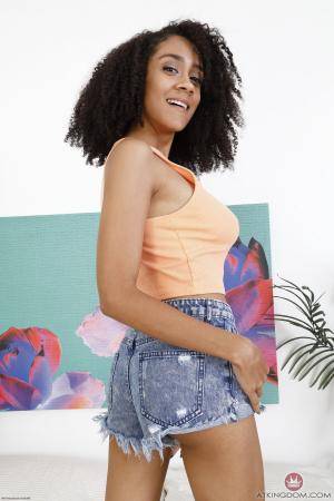 Original 2000 px/ 3000 px