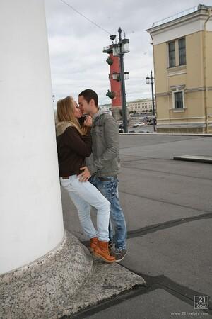 Original 853 px/ 1280 px