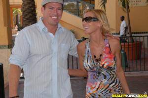 Original 3840 px/ 2568 px