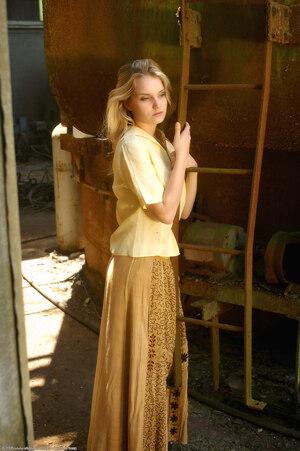 Original 1021 px/ 1536 px