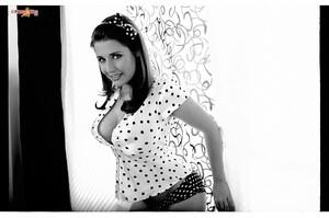 Original 1600 px/ 1059 px