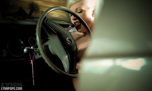 Original 1000 px/ 604 px