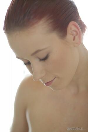 Original 853 px/ 1280 px