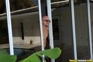 Original 1800 px/ 1200 px