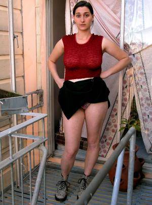 Original 734 px/ 990 px