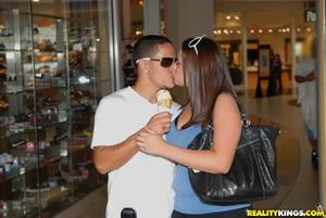 Original 3840 px/ 2568 px