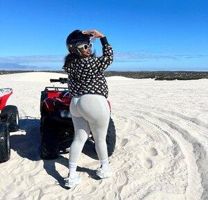 Original 1080 px/ 1037 px