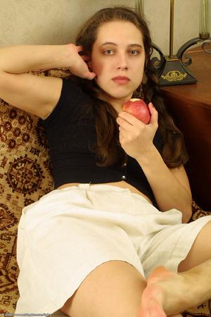 Original 682 px/ 1024 px