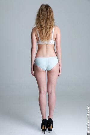 Original 2333 px/ 3500 px