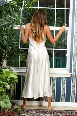 Original 3200 px/ 4800 px