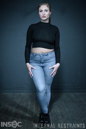 #InfernalRestraints 559 - Skylar Snow