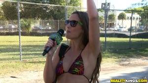 Original 864 px/ 486 px