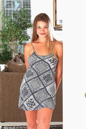 Original 682 px/ 1024 px