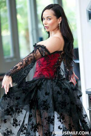 Original 721 px/ 1080 px