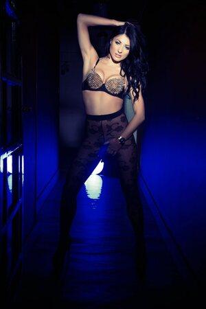 Original 683 px/ 1024 px