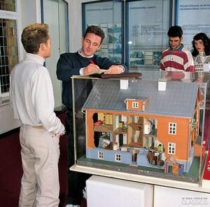 Original 3247 px/ 3200 px