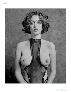 Original 2318 px/ 3000 px