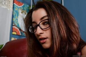 Original 1600 px/ 1064 px