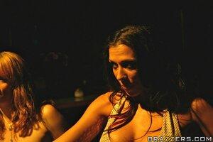 Original 900 px/ 599 px