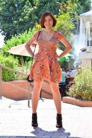 Original 852 px/ 1280 px