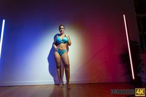 Original 2045 px/ 1364 px