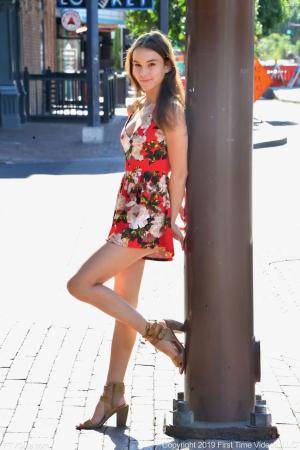 Original 852 px/ 1280 px