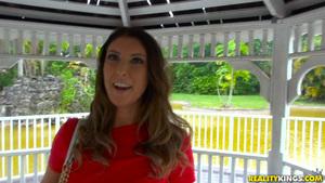 Original 3840 px/ 2158 px