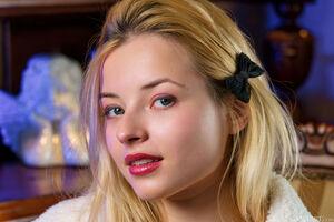 Original 4500 px/ 3000 px