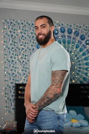 Original 2561 px/ 3840 px