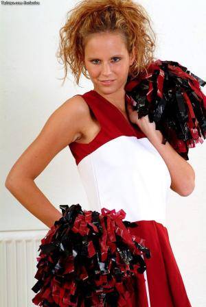 Original 733 px/ 1097 px